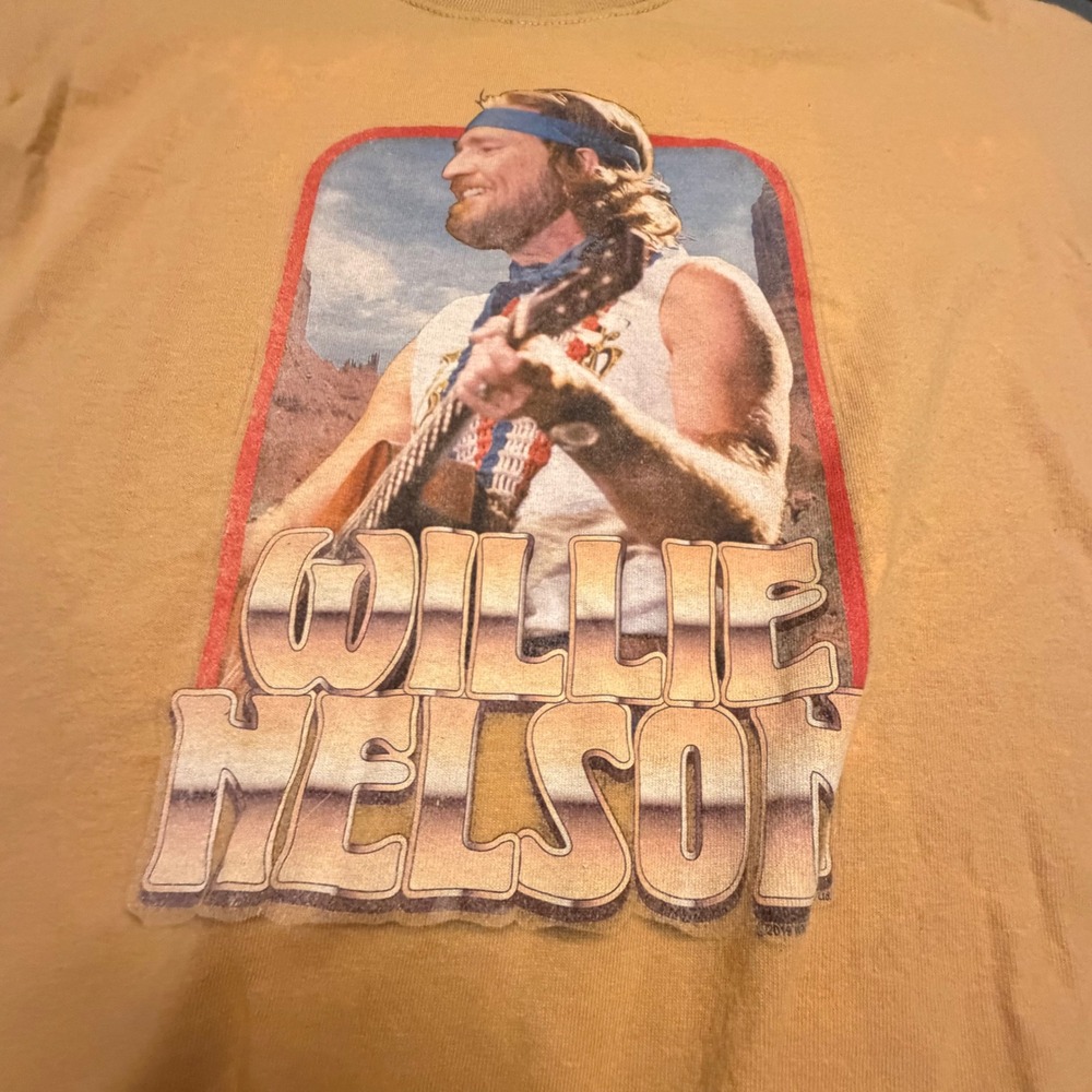 Willie Nelson Graphic T-Shirt Mustard Yellow Front Knot GINA Girls In Action M - Picture 2 of 4
